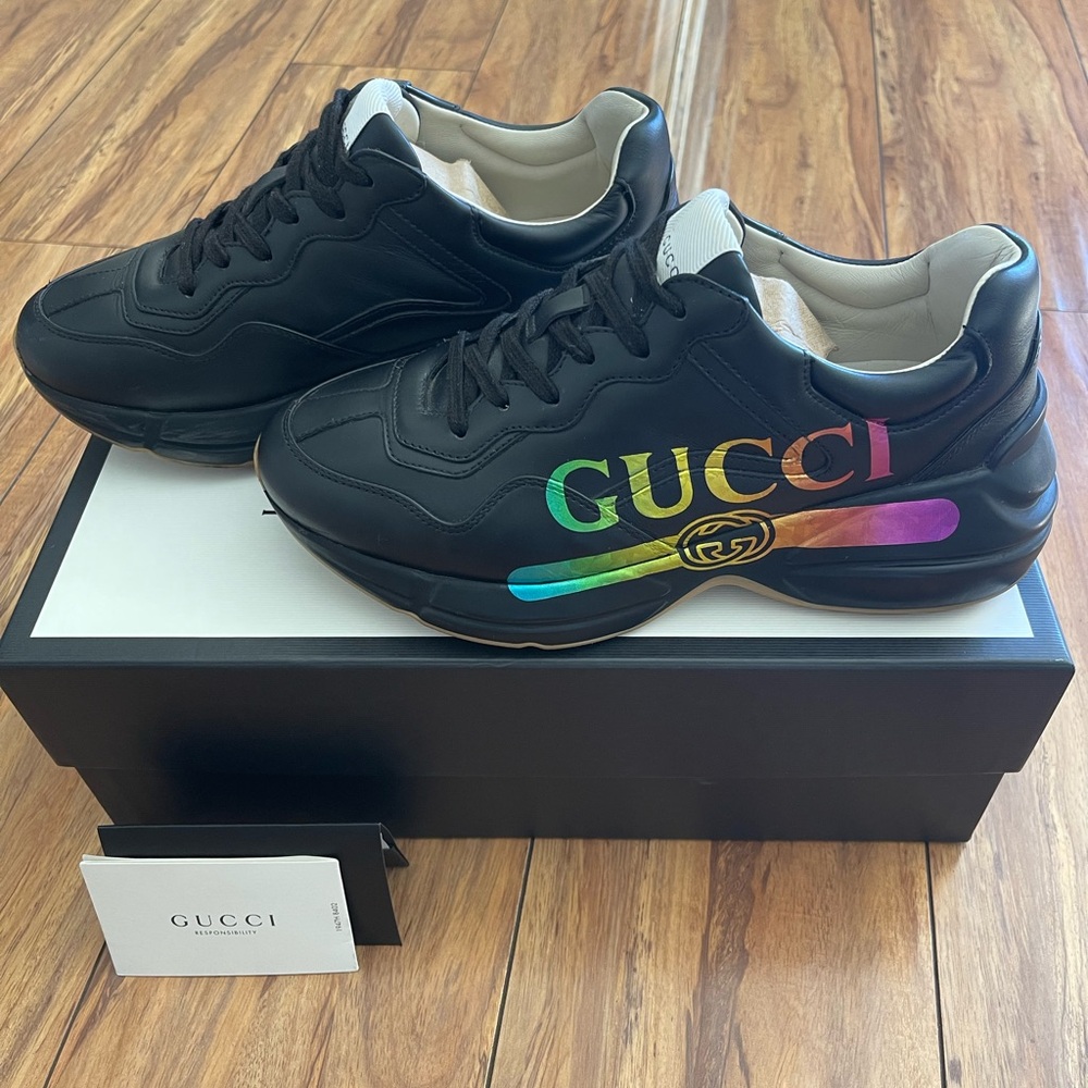 Gucci Women's Black Sneakers with Rainbow Logo